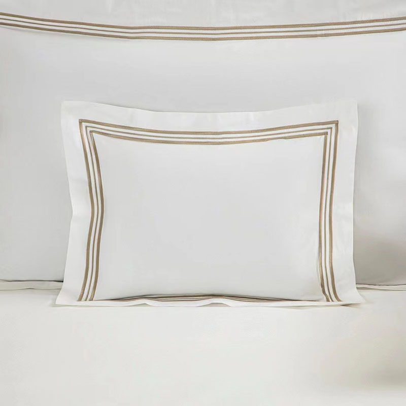 100% Cotton Classical Embroidery Bedding Set White Hotel